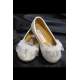 Ivoor kleurige ballerina met organza bloem