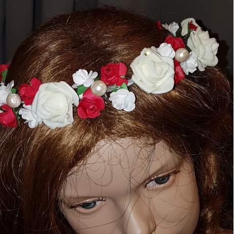Tiara ivoor met rode roosjes 2467