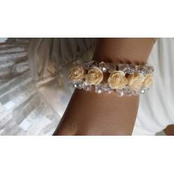 Armband met roosjes en kralen champagnekleur